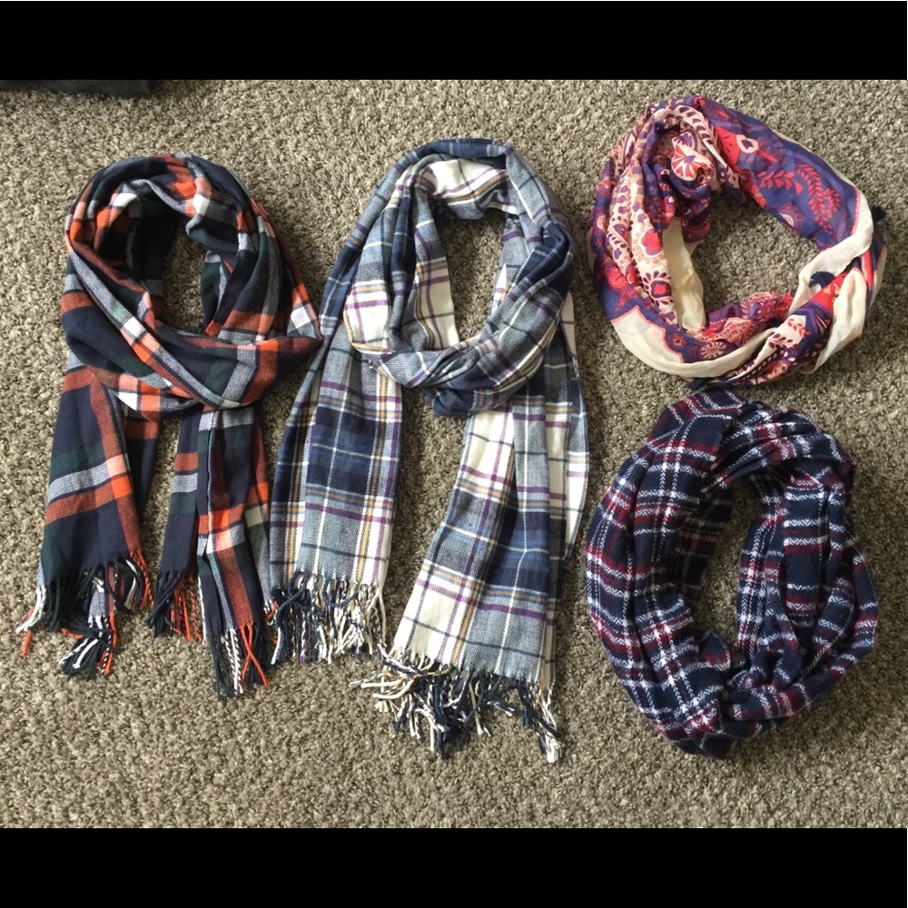 Scarf lot